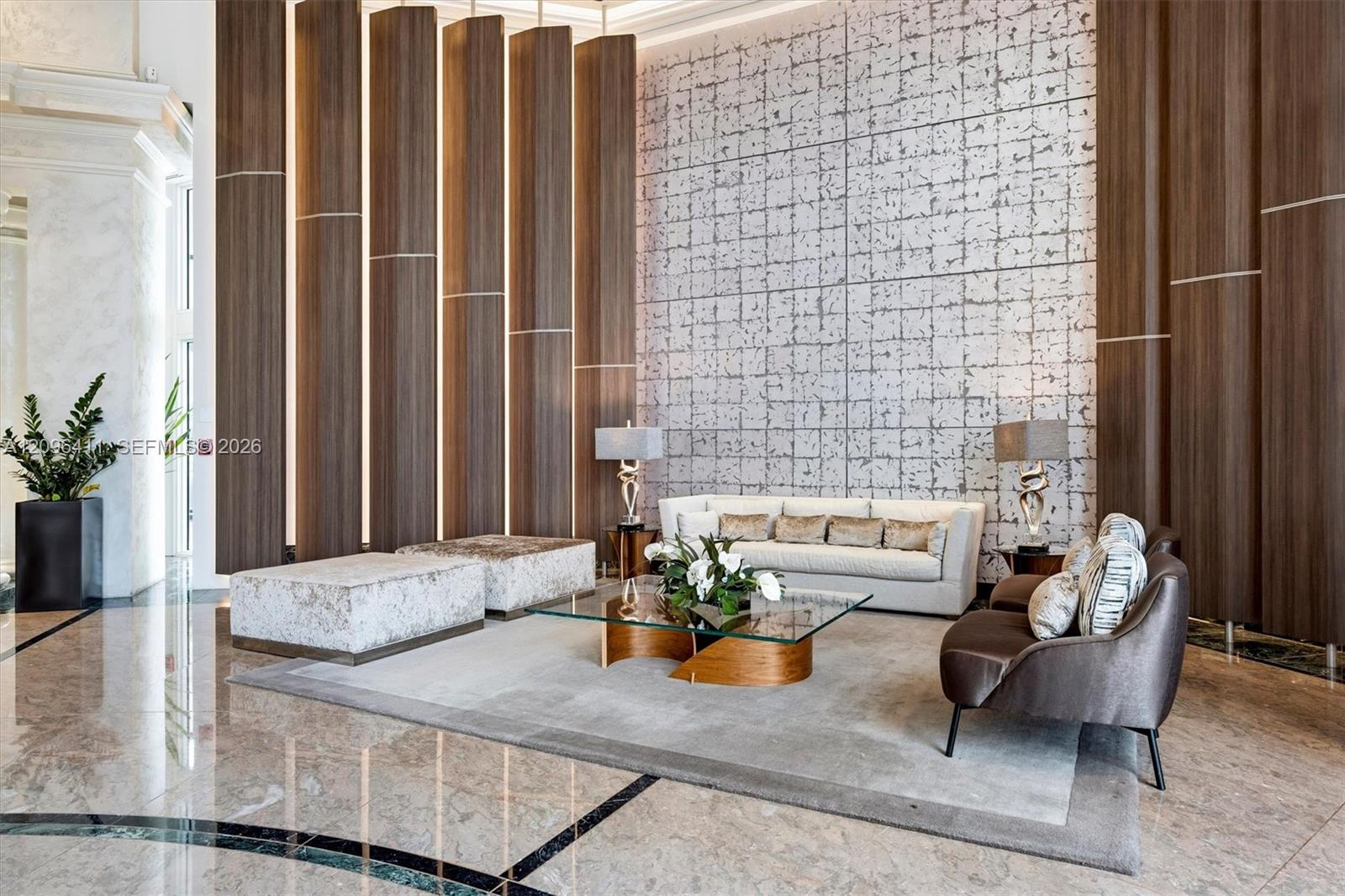 Ver detalles 1103 3 / 4 2605 sq. ft. $ 2026-09-27 0 foto