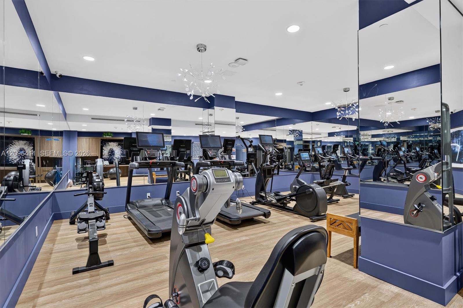 Ver detalles 1103 3 / 4 2605 sq. ft. $ 2026-09-27 0 foto