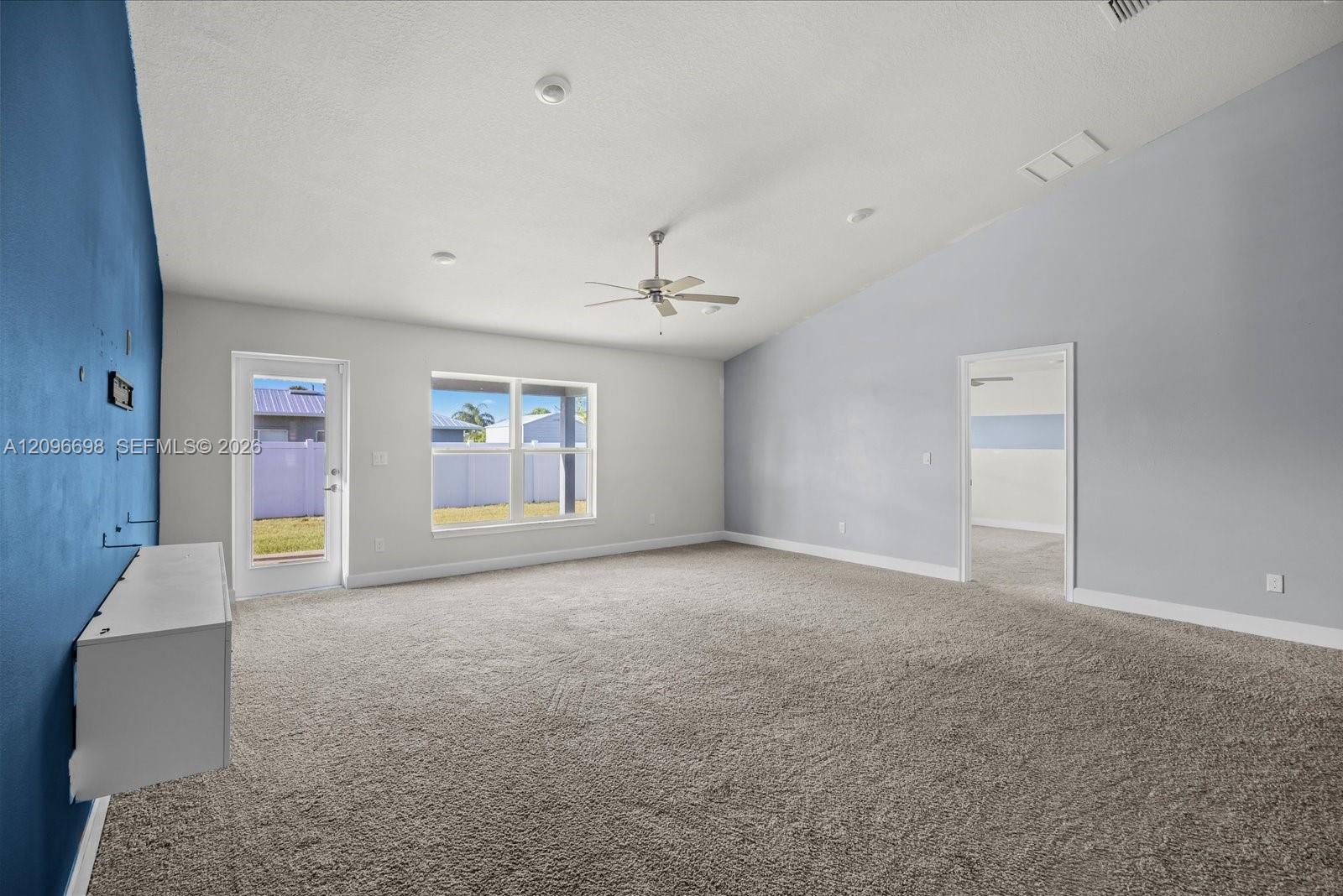 Ver detalles 763 3 / 2 1908 sq. ft. $ 2026-10-07 0 foto