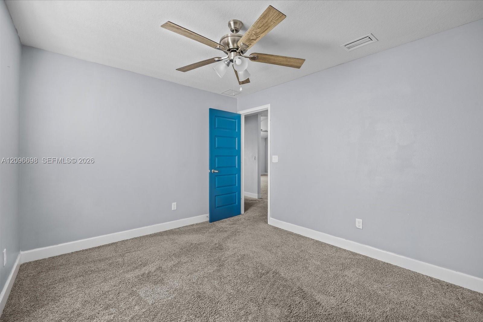 Ver detalles 763 3 / 2 1908 sq. ft. $ 2026-10-07 0 foto