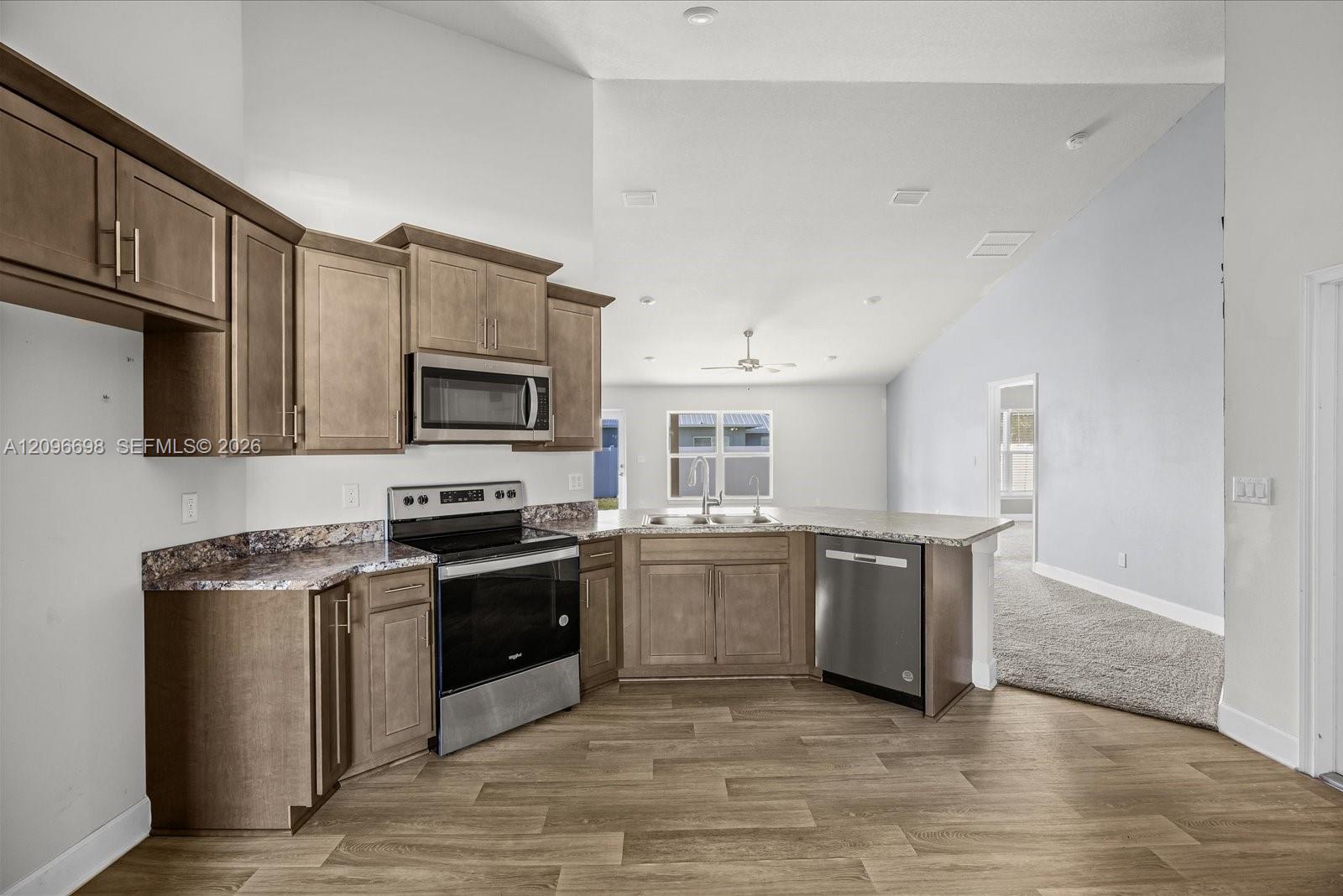 Ver detalles 763 3 / 2 1908 sq. ft. $ 2026-10-07 0 foto