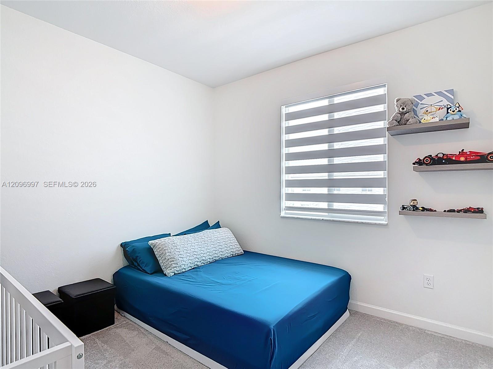 Ver detalles 716 3 / 3 1642 sq. ft. $ 2026-09-28 0 foto