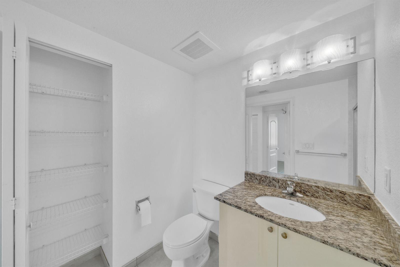 19 Guest Bathroom (3)