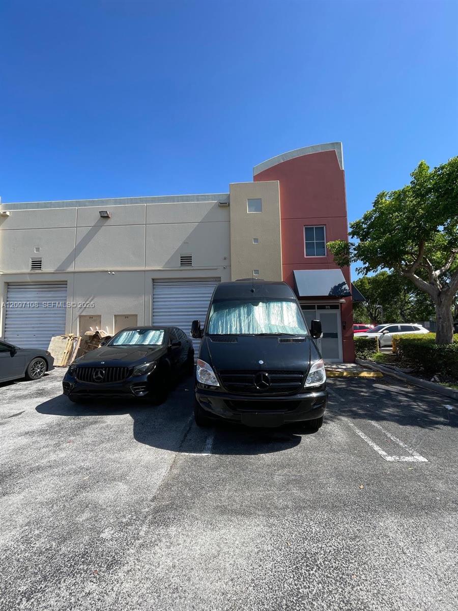 315  /   sq. ft. $ 2026-09-28 0 foto