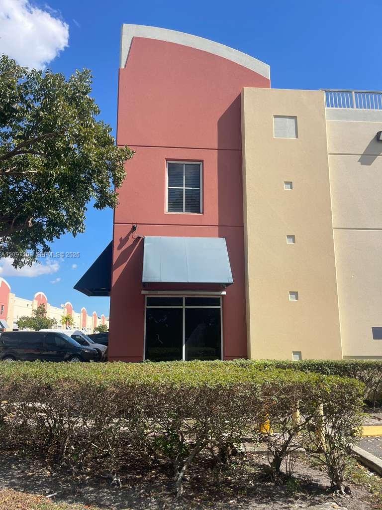 315  /   sq. ft. $ 2026-09-28 0 foto
