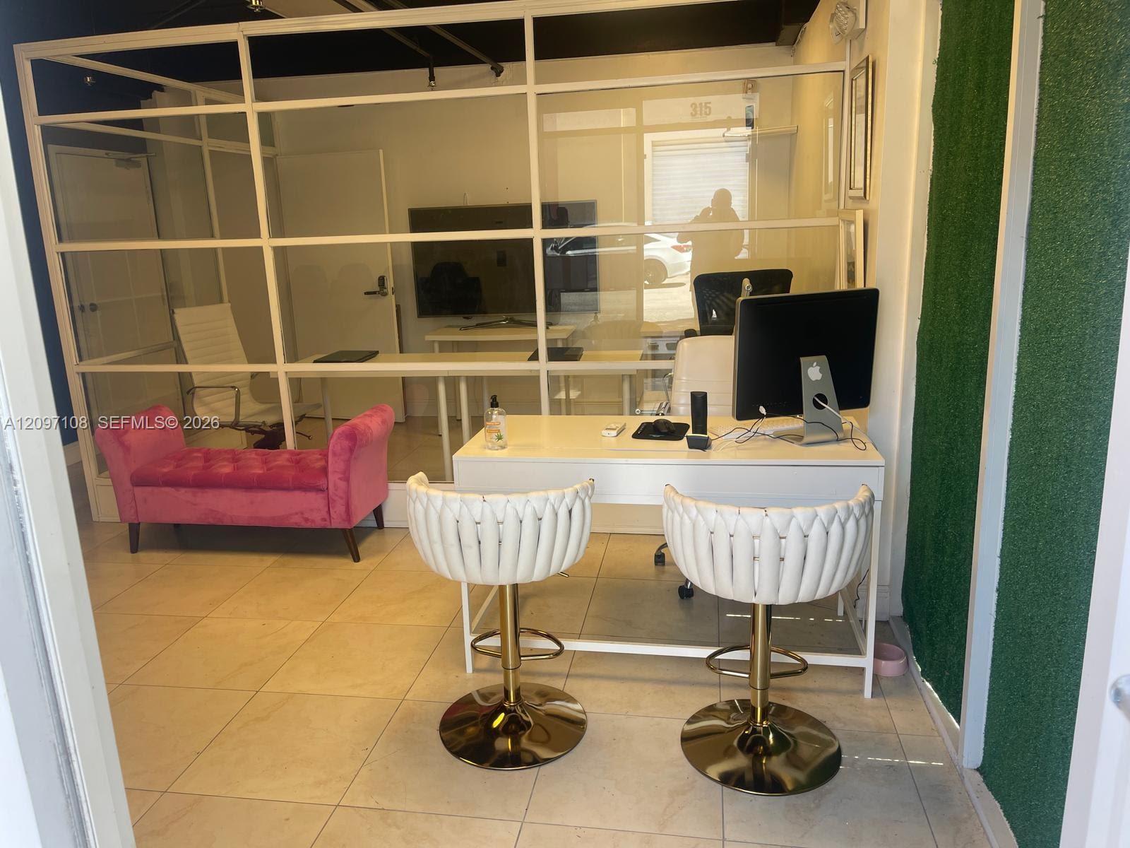 315  /   sq. ft. $ 2026-09-28 0 foto