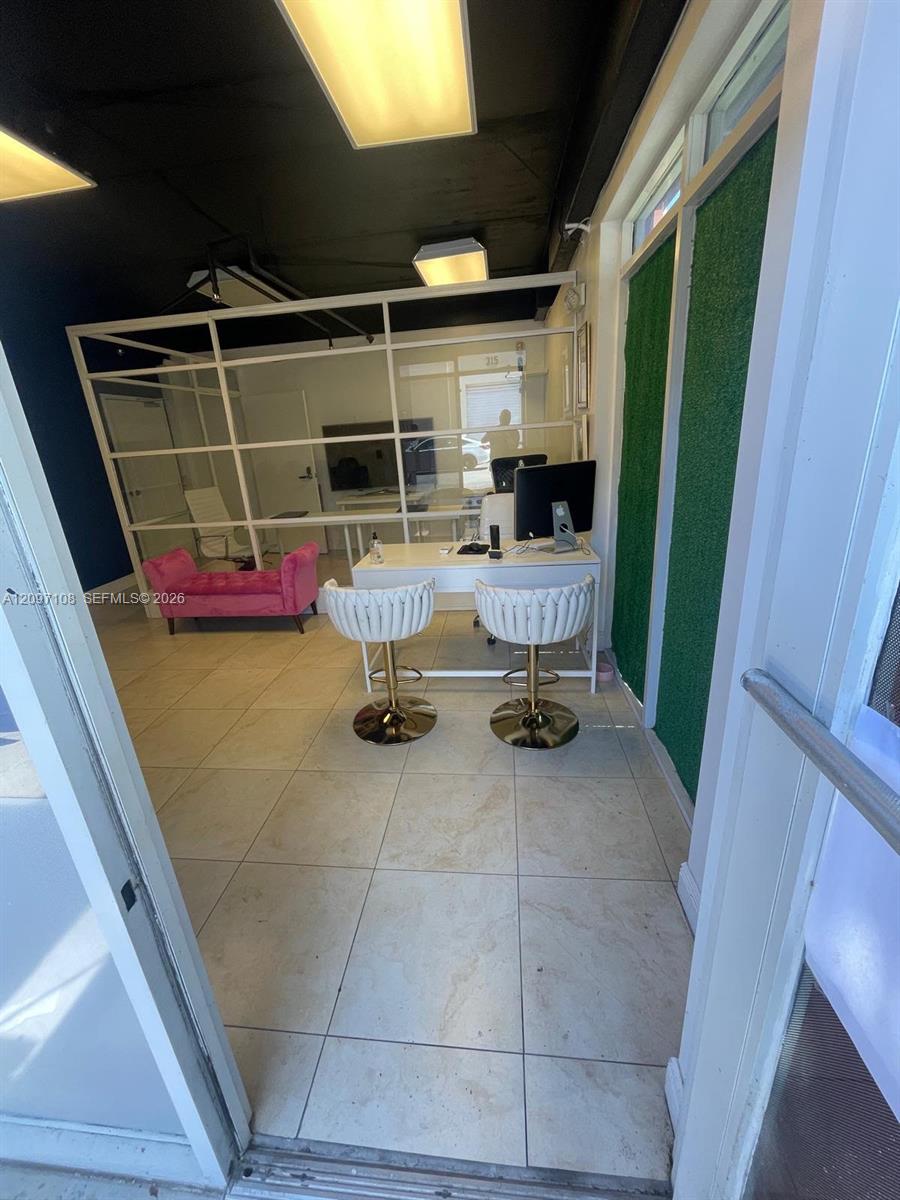 315  /   sq. ft. $ 2026-09-28 0 foto