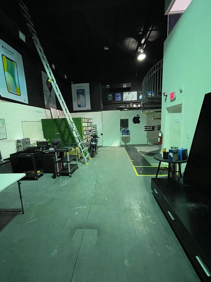 315  /   sq. ft. $ 2026-09-28 0 foto
