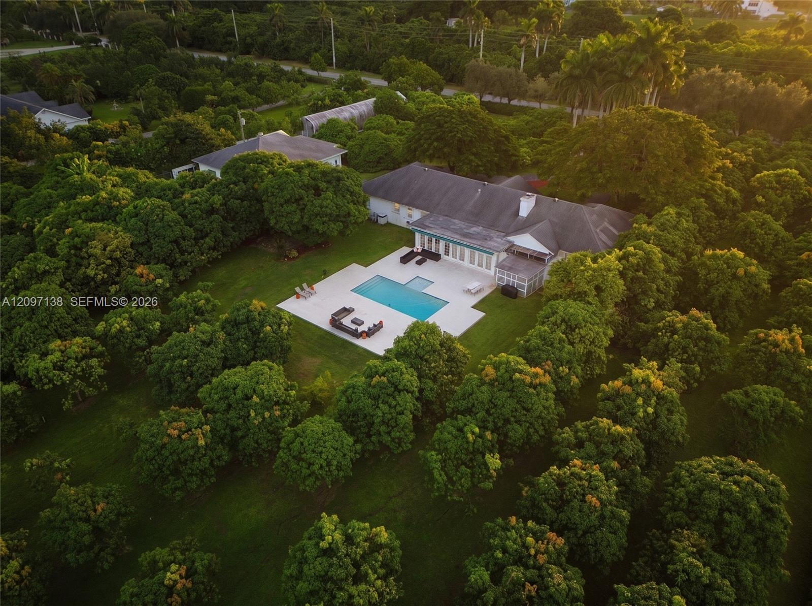   /   кв.футов $ 2026-09-29 0 Фото