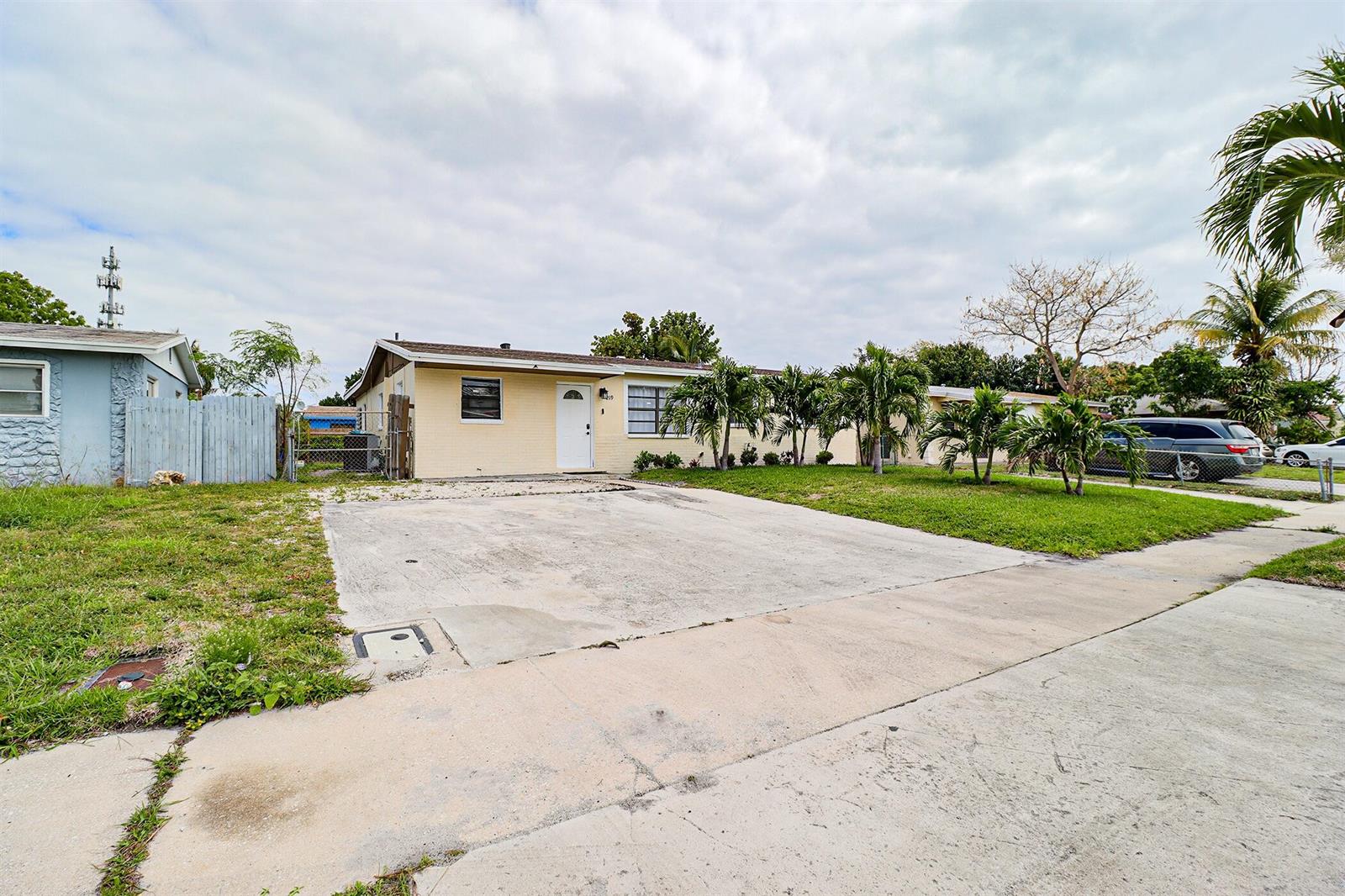 Ver detalles 219 4 / 1 1386 sq. ft. $ 2026-09-29 0 foto