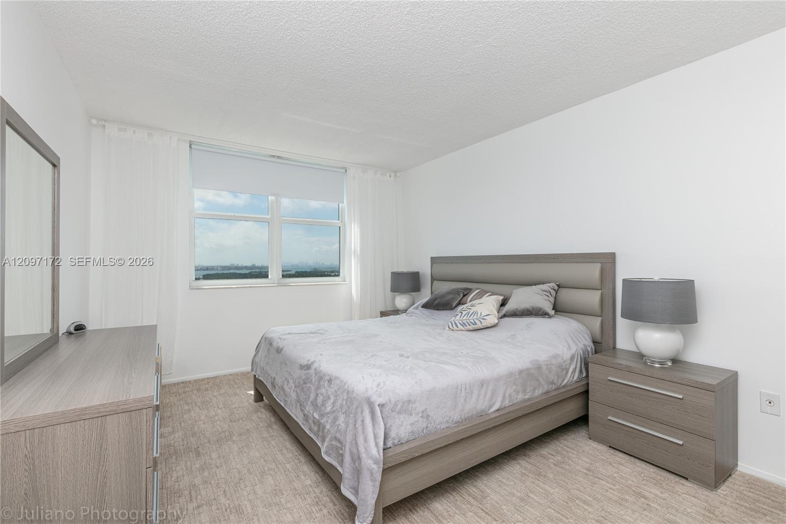 1818 1 / 2 762 sq. ft. $ 2026-09-29 0 foto