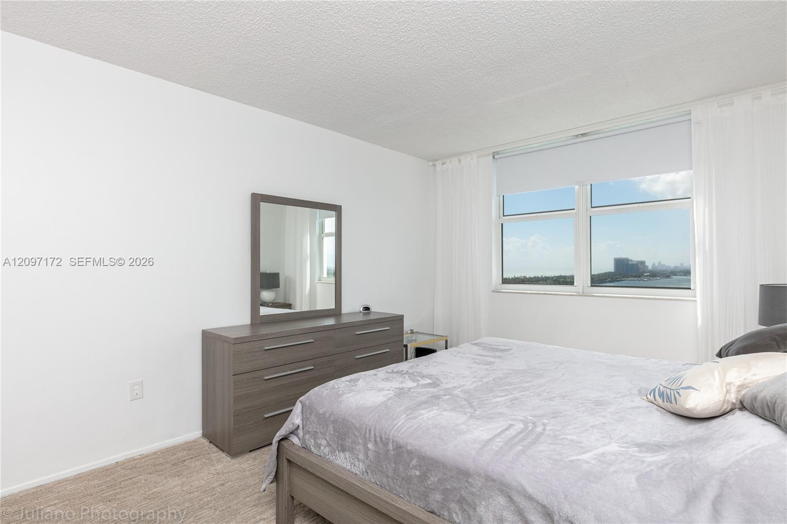 1818 1 / 2 762 sq. ft. $ 2026-09-29 0 foto