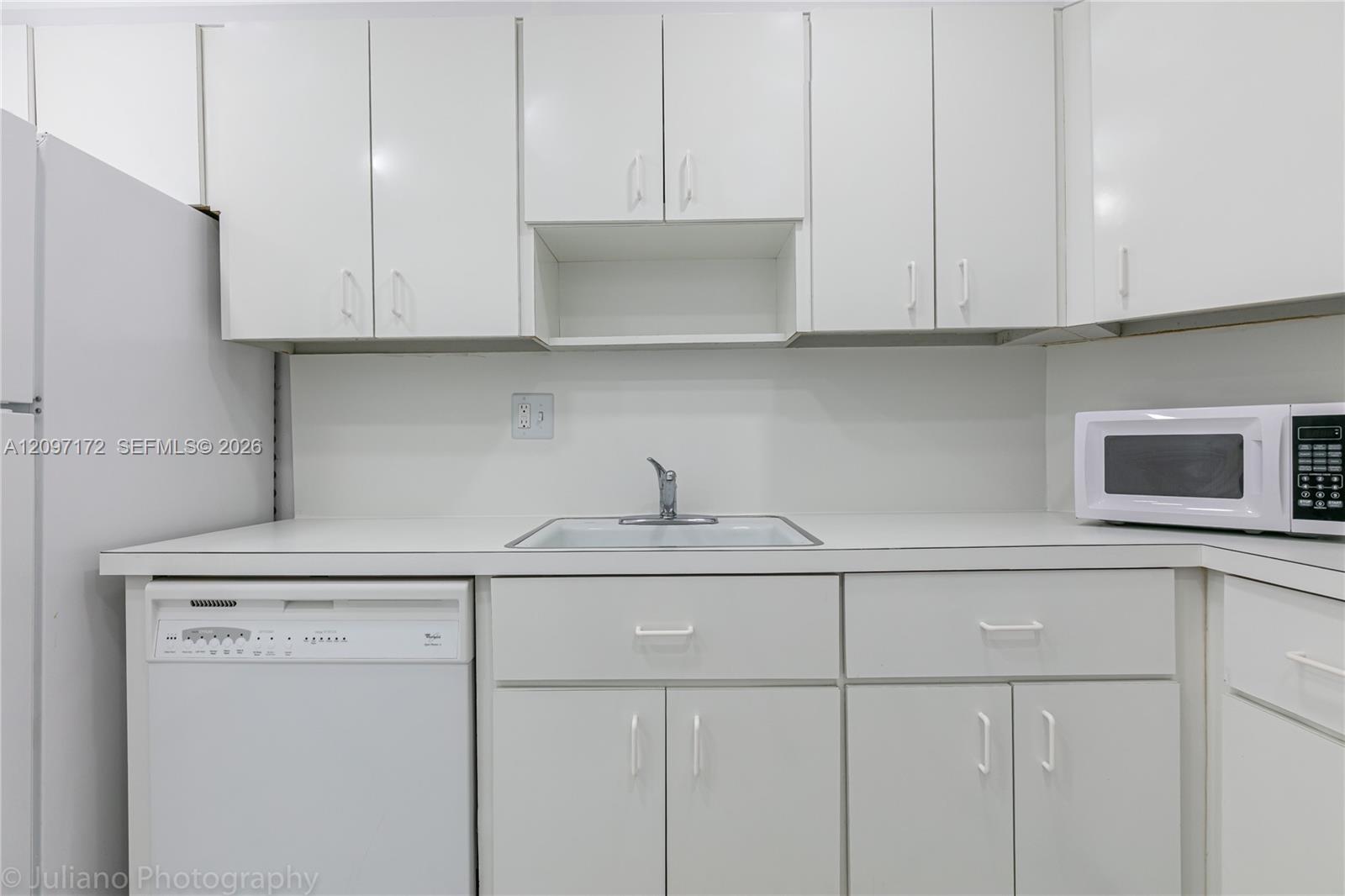 1818 1 / 2 762 sq. ft. $ 2026-09-29 0 foto