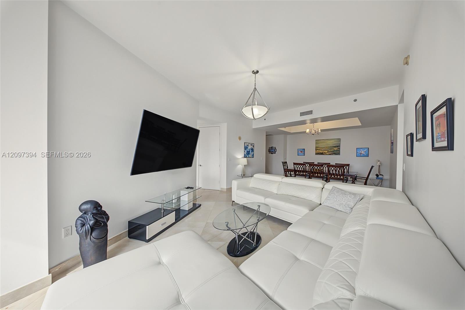 405 2 / 2 1435 sq. ft. $ 2026-09-29 0 Photo