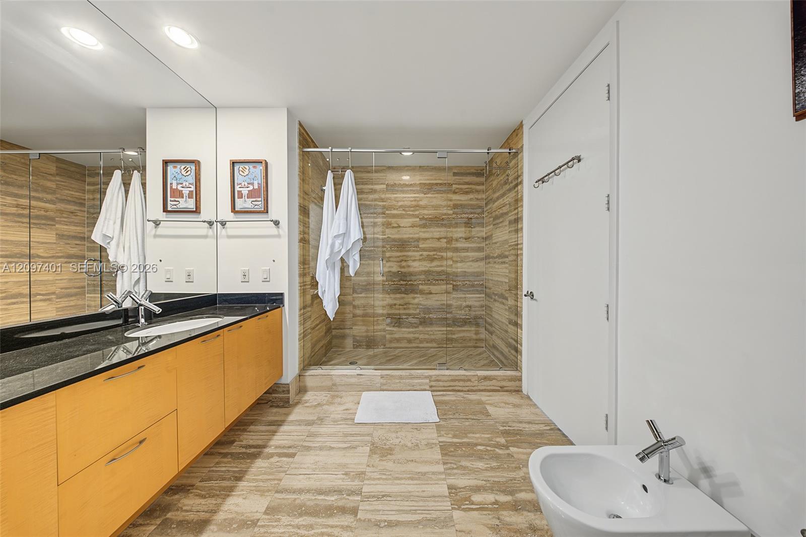 405 2 / 2 1435 sq. ft. $ 2026-09-29 0 foto