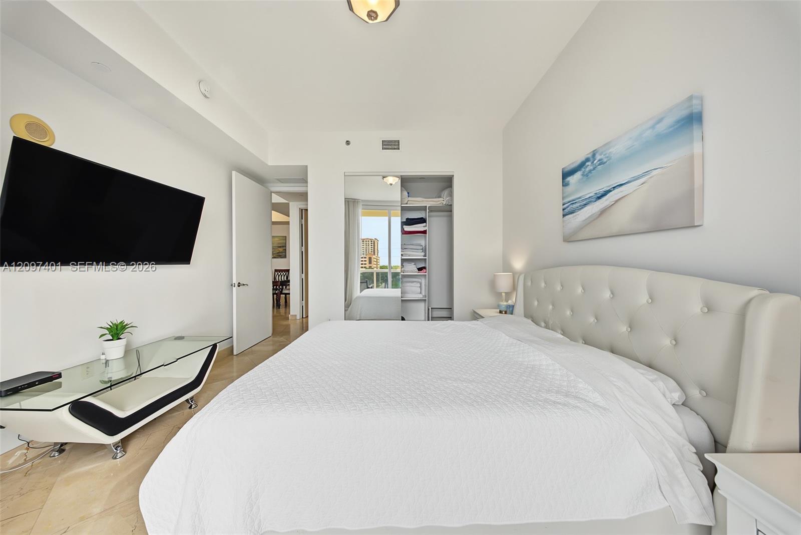 405 2 / 2 1435 sq. ft. $ 2026-09-29 0 foto