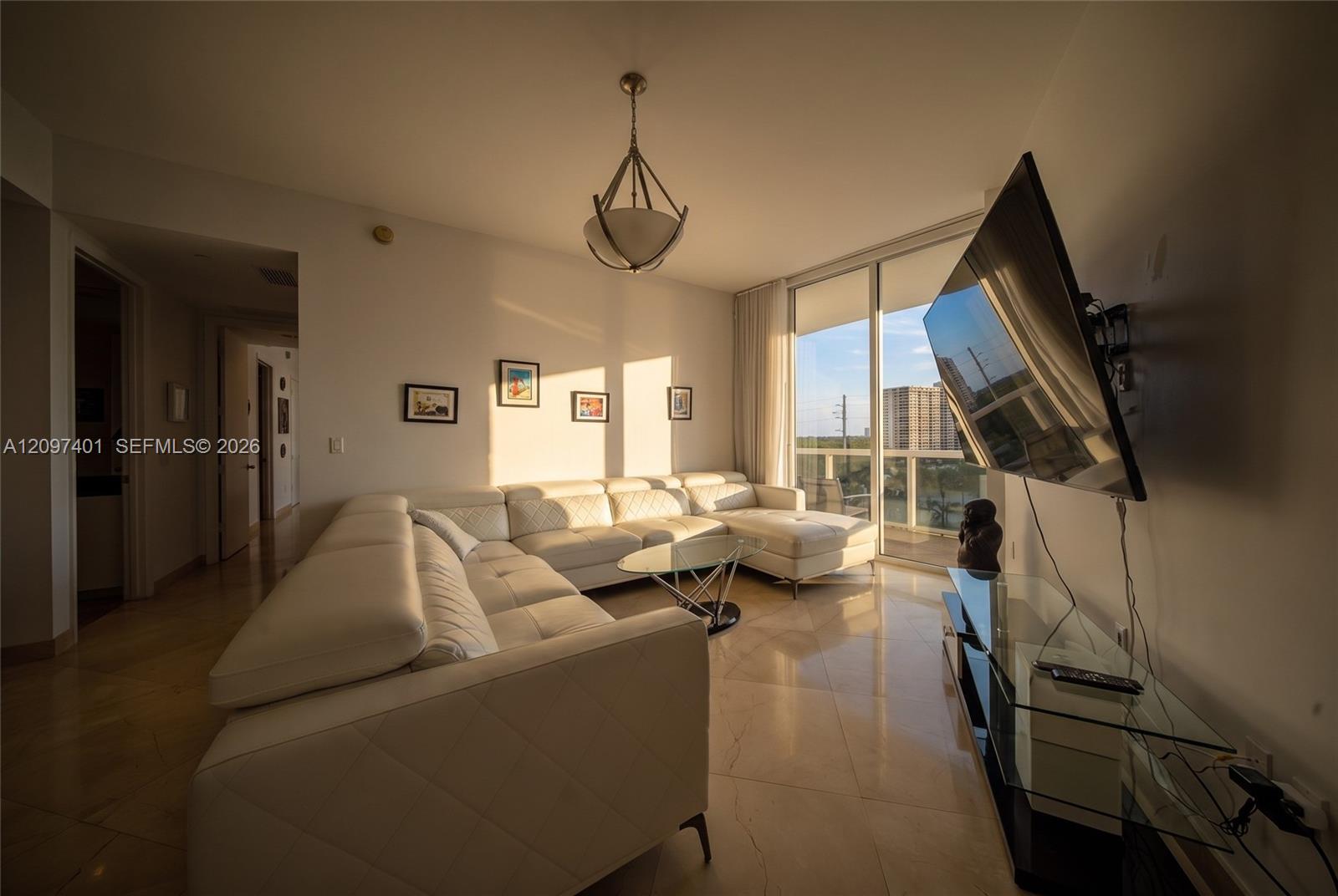 405 2 / 2 1435 sq. ft. $ 2026-09-29 0 foto