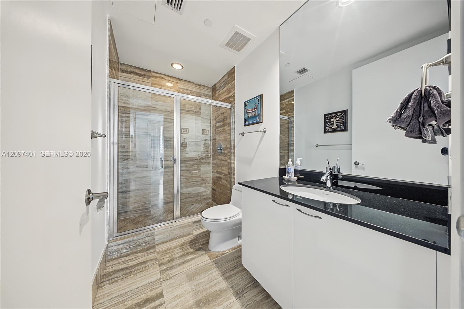 405 2 / 2 1435 sq. ft. $ 2026-09-29 0 foto