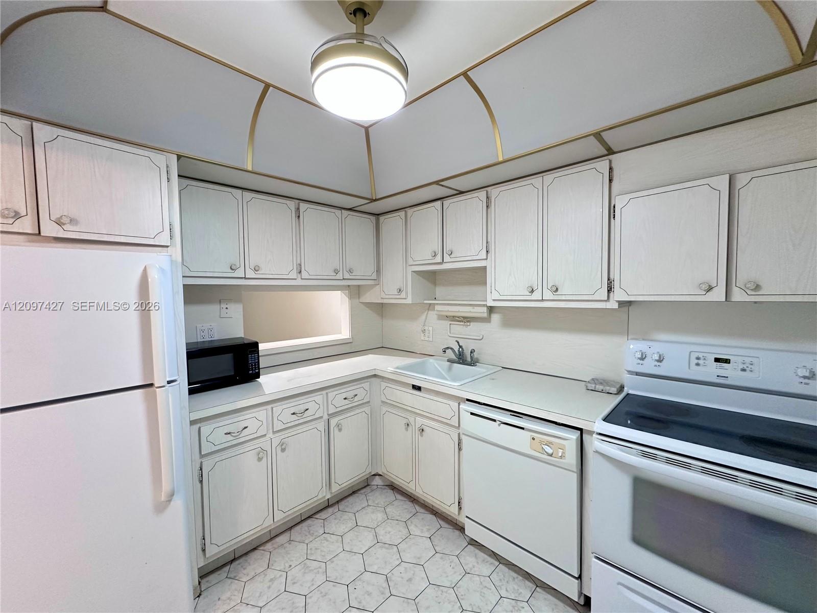 Ver detalles 511 1 / 2 775 sq. ft. $ 2026-09-29 0 foto