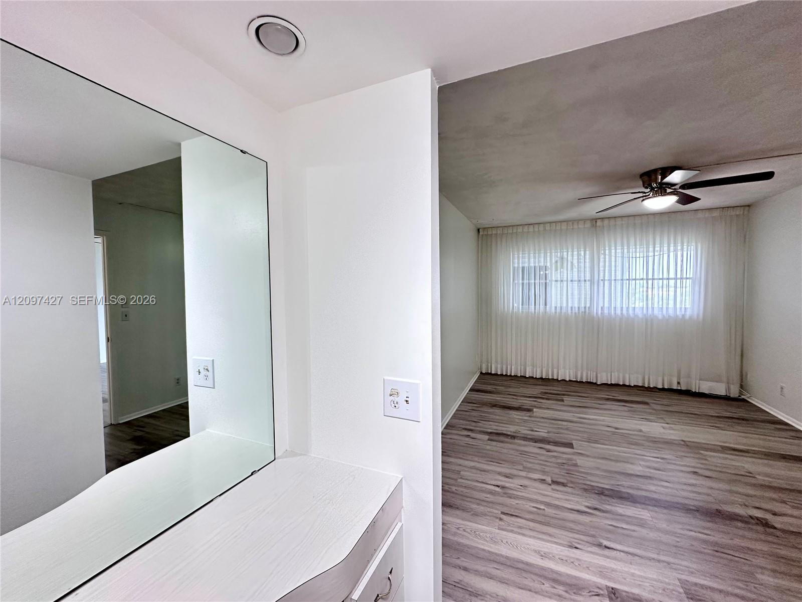 Ver detalles 511 1 / 2 775 sq. ft. $ 2026-09-29 0 foto