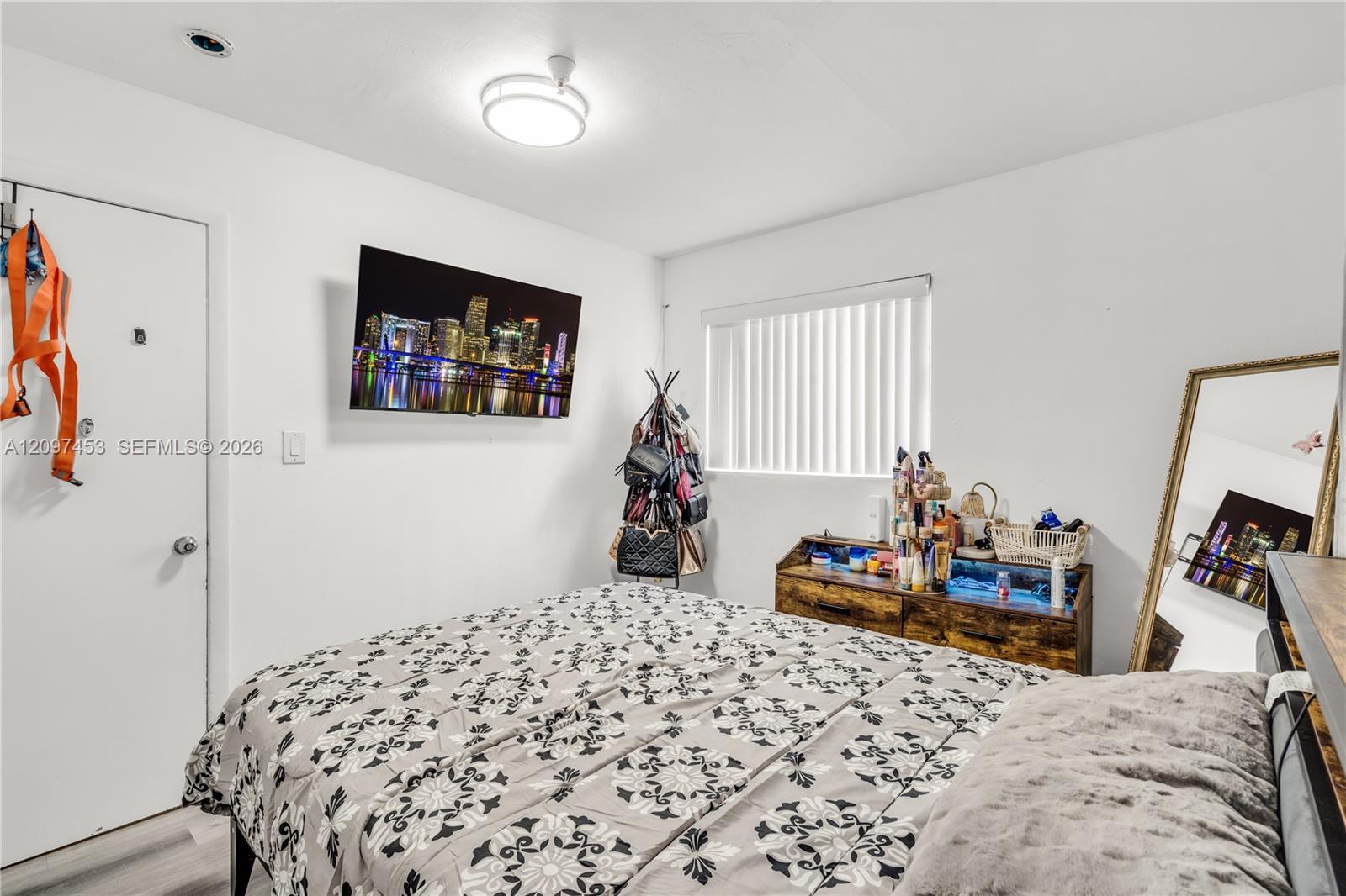 Ver detalles / 2145 sq. ft. $ 2026-09-29 0 foto