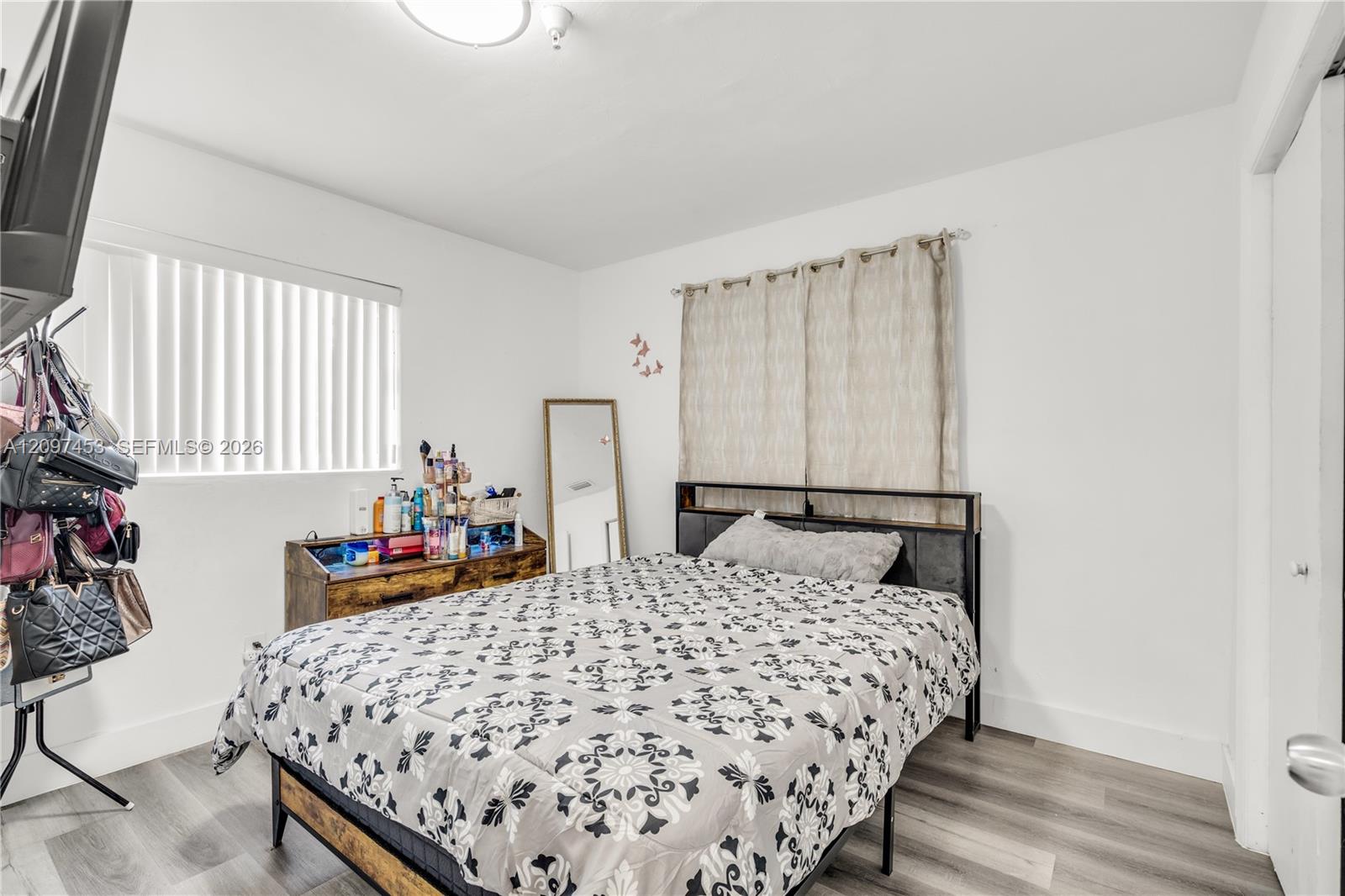 Ver detalles / 2145 sq. ft. $ 2026-09-29 0 foto
