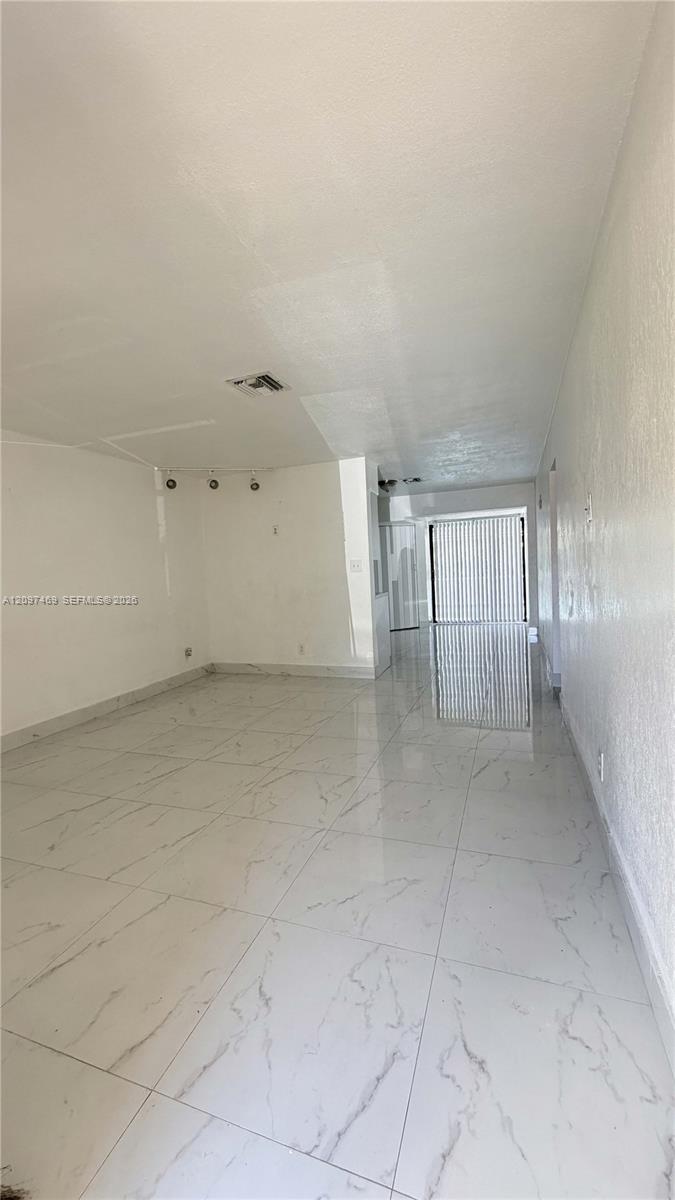   /  1877 sq. ft. $ 2026-09-29 0 Photo