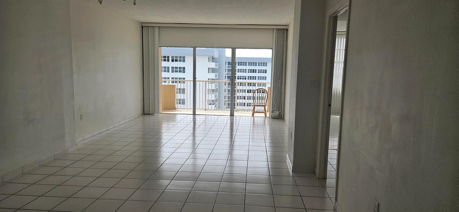 See details 21L 1 / 870 sq. ft. $ 2026-10-13 0 Photo