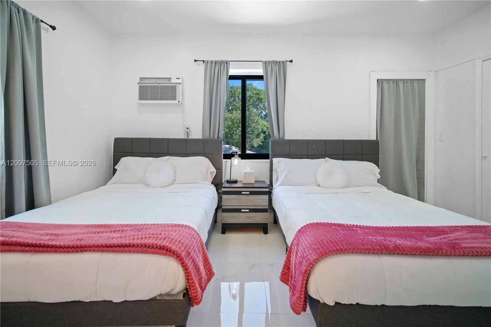   /  2890 sq. ft. $ 2026-09-29 0 foto