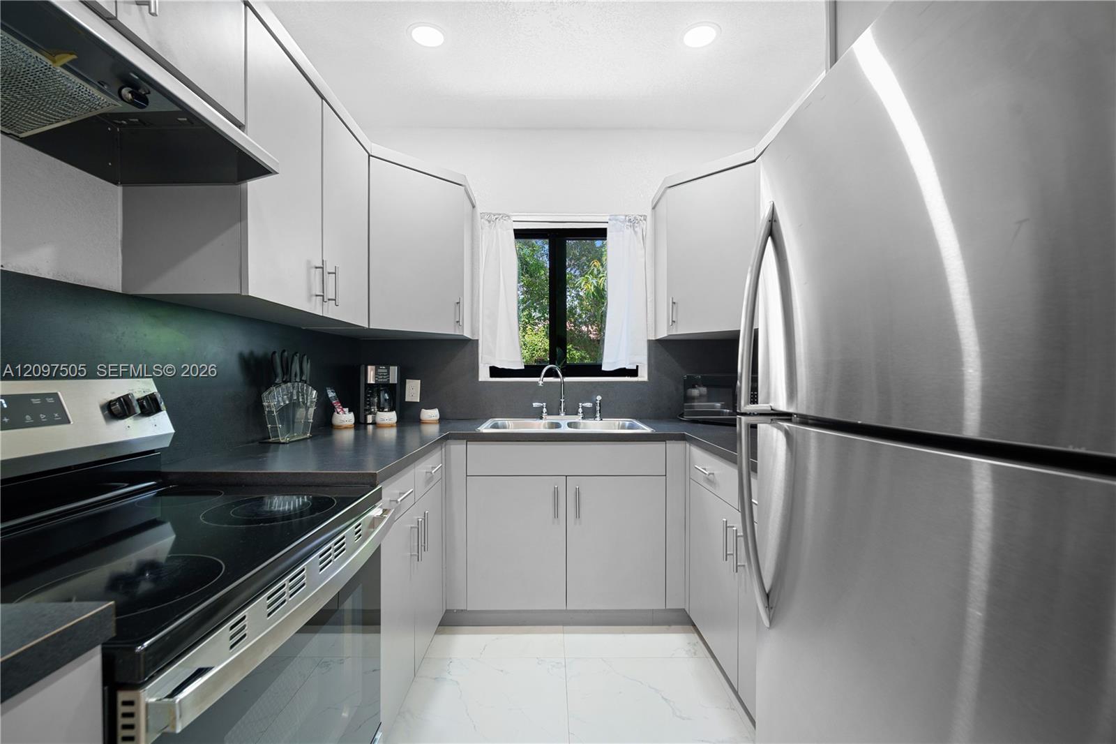  /  2890 sq. ft. $ 2026-09-29 0 foto