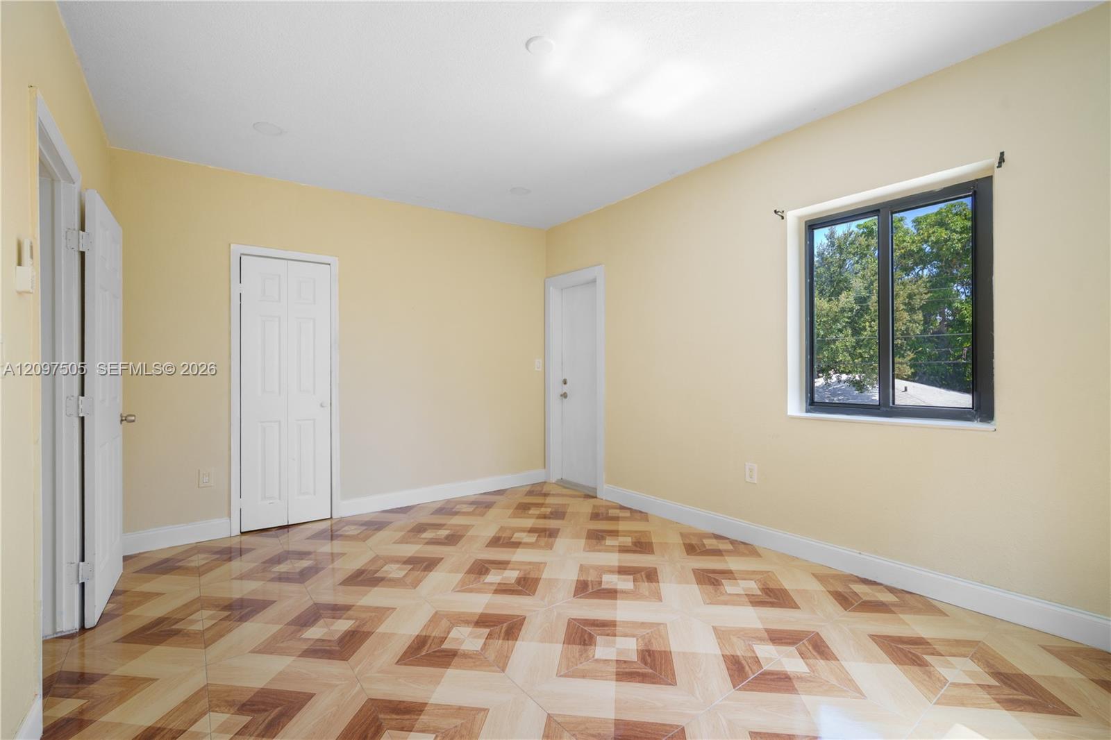   /  2890 sq. ft. $ 2026-09-29 0 foto
