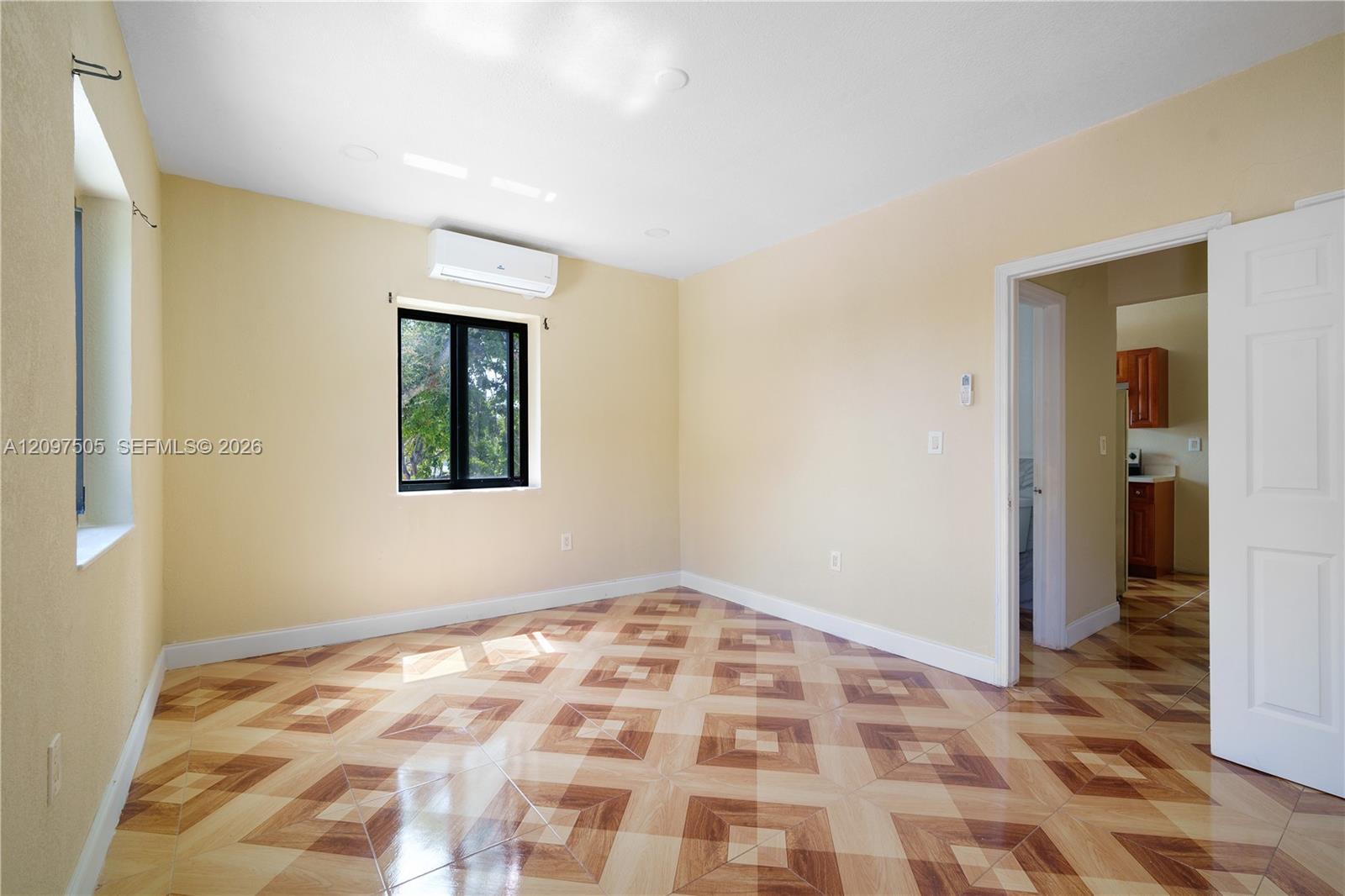   /  2890 sq. ft. $ 2026-09-29 0 foto