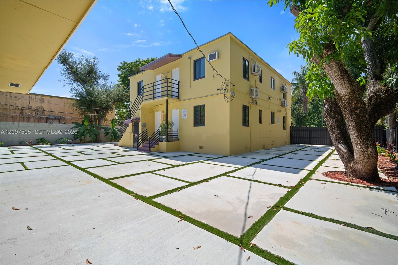   /  2890 sq. ft. $ 2026-09-29 0 foto