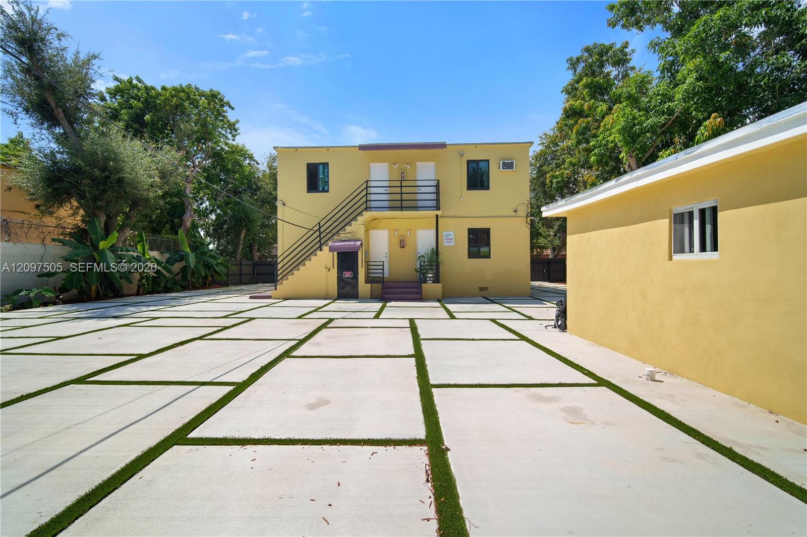   /  2890 sq. ft. $ 2026-09-29 0 foto