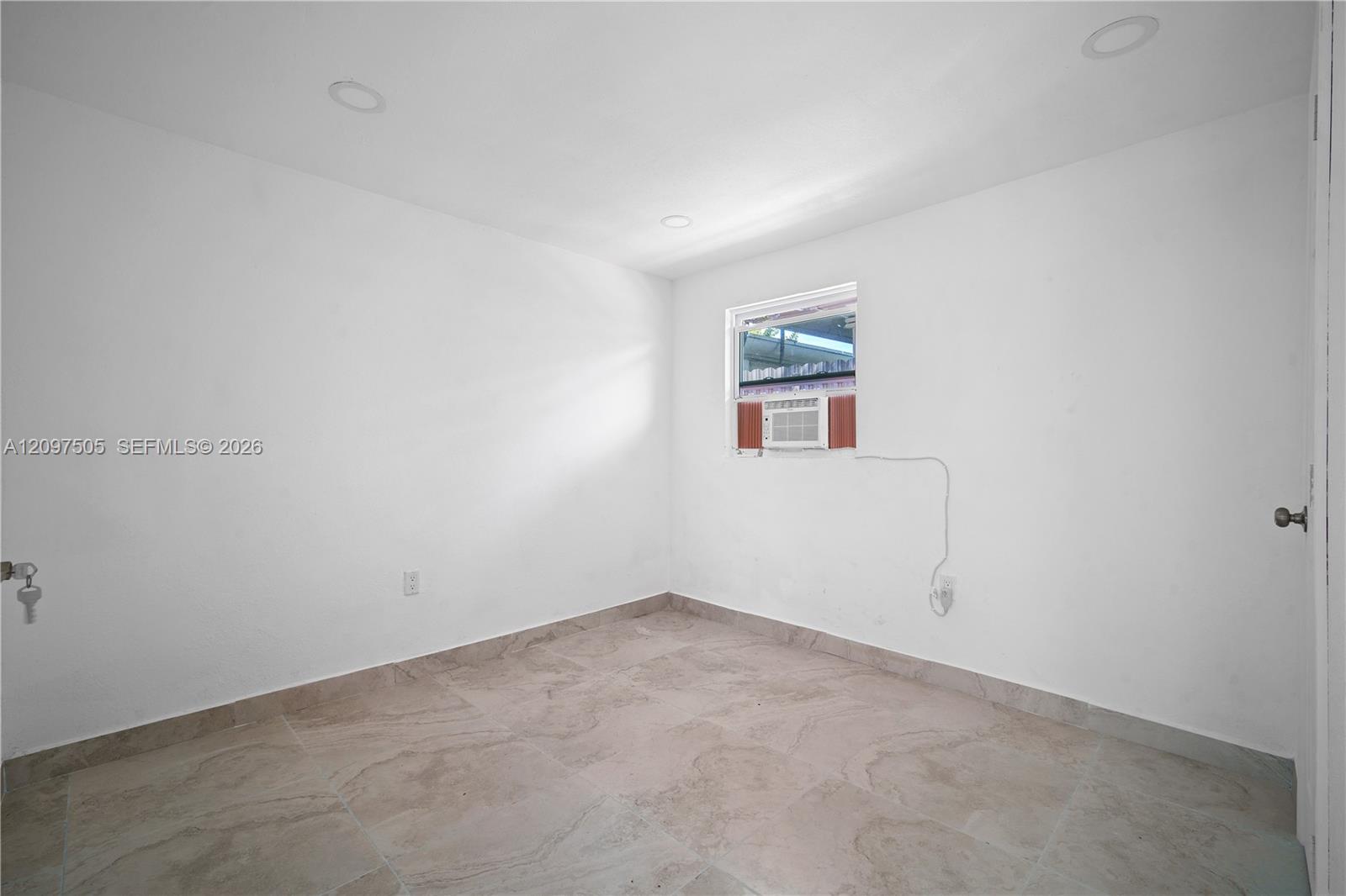  /  2890 sq. ft. $ 2026-09-29 0 foto