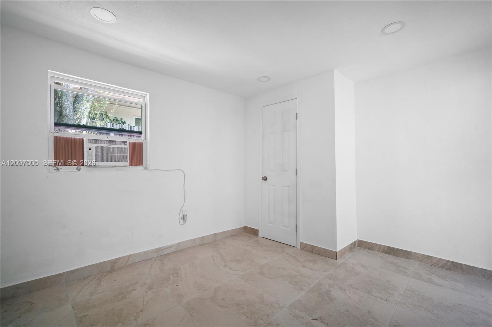   /  2890 sq. ft. $ 2026-09-29 0 foto