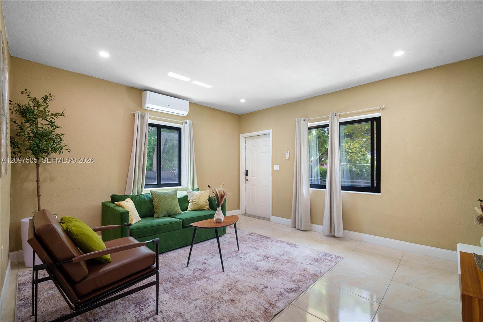   /  2890 sq. ft. $ 2026-09-29 0 foto