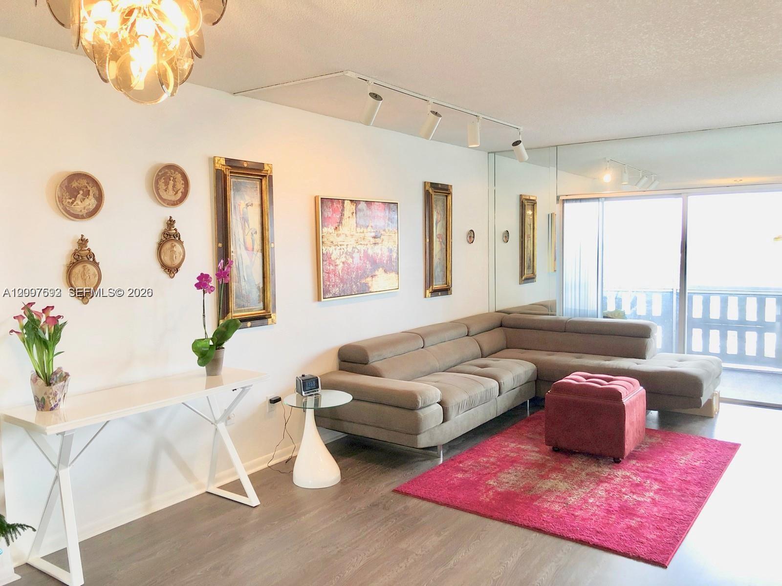 PH6 2 / 2 1132 sq. ft. $ 2026-09-29 0 foto