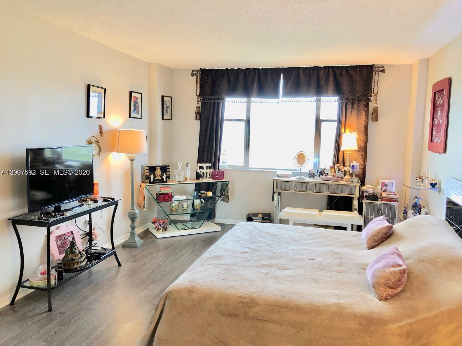 PH6 2 / 2 1132 sq. ft. $ 2026-09-29 0 foto