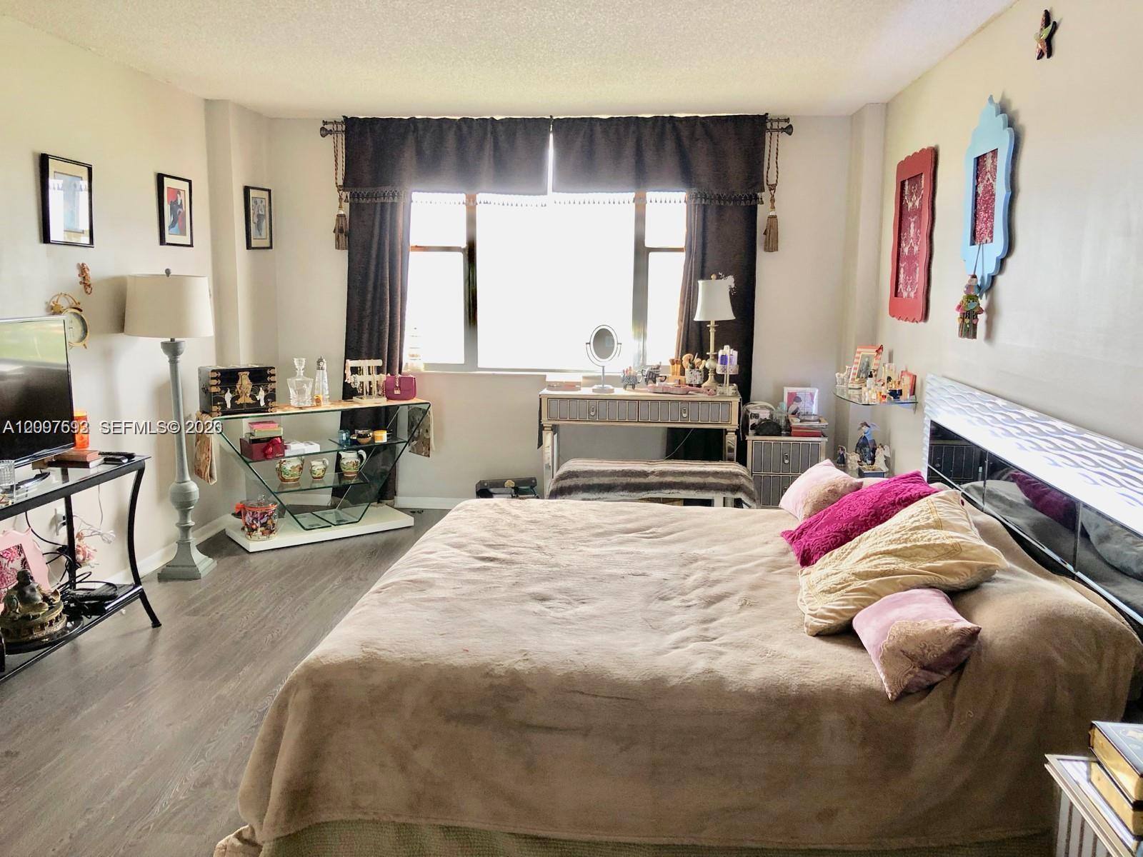 PH6 2 / 2 1132 sq. ft. $ 2026-09-29 0 foto
