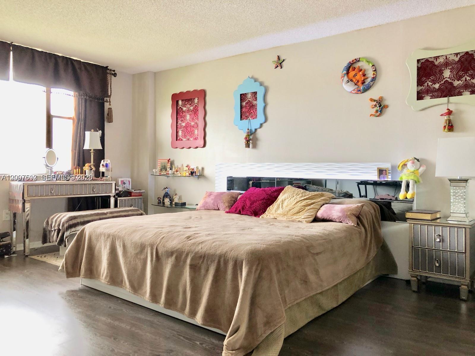 PH6 2 / 2 1132 sq. ft. $ 2026-09-29 0 foto