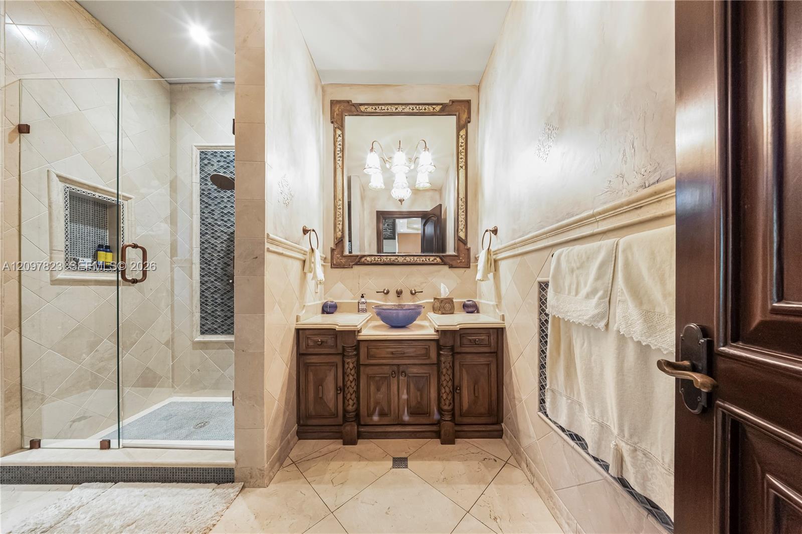 Ver detalles / sq. ft. $ 2026-09-29 0 foto