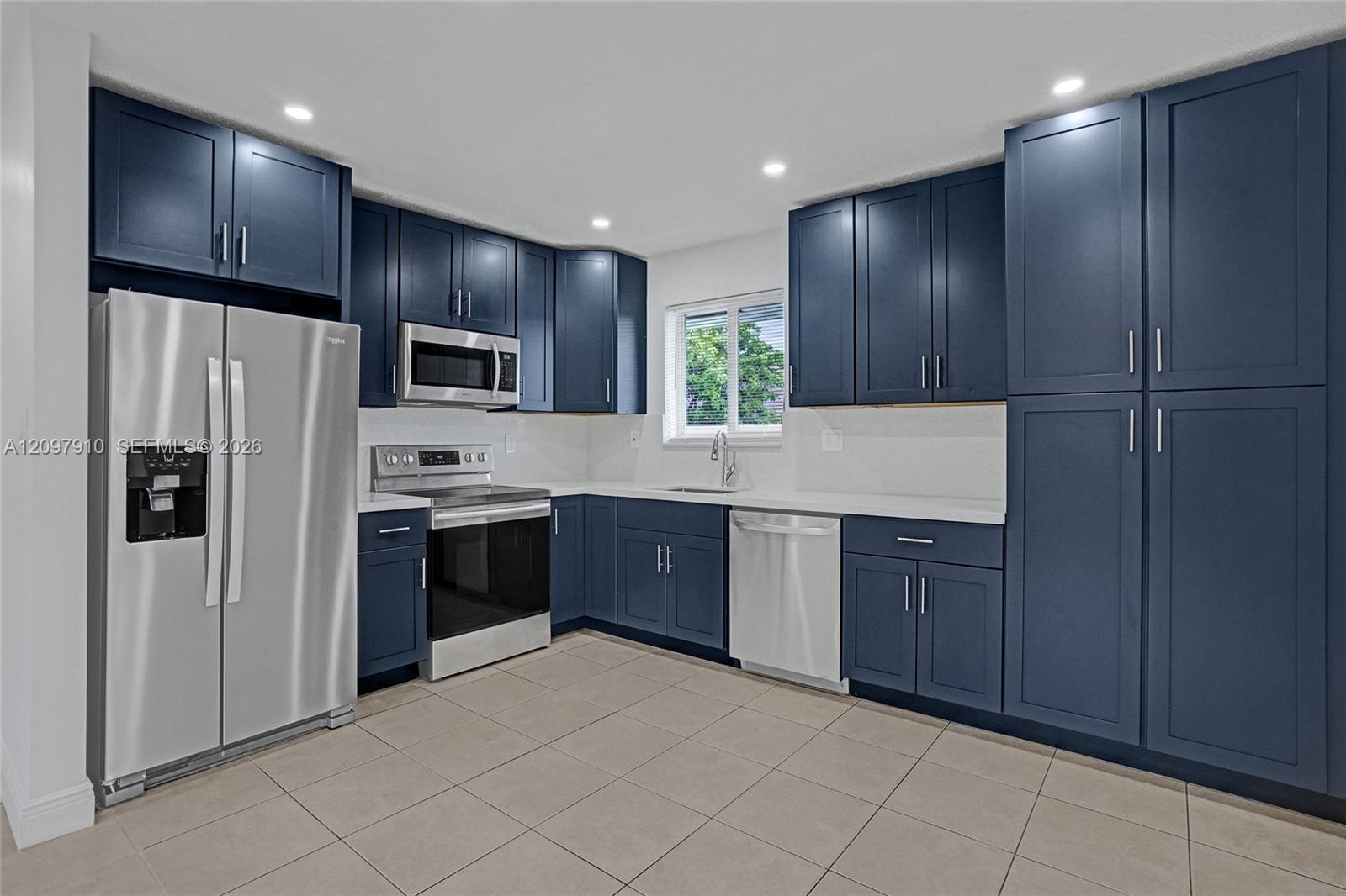 See details / 2121 sq. ft. $ 2026-10-18 0 Photo