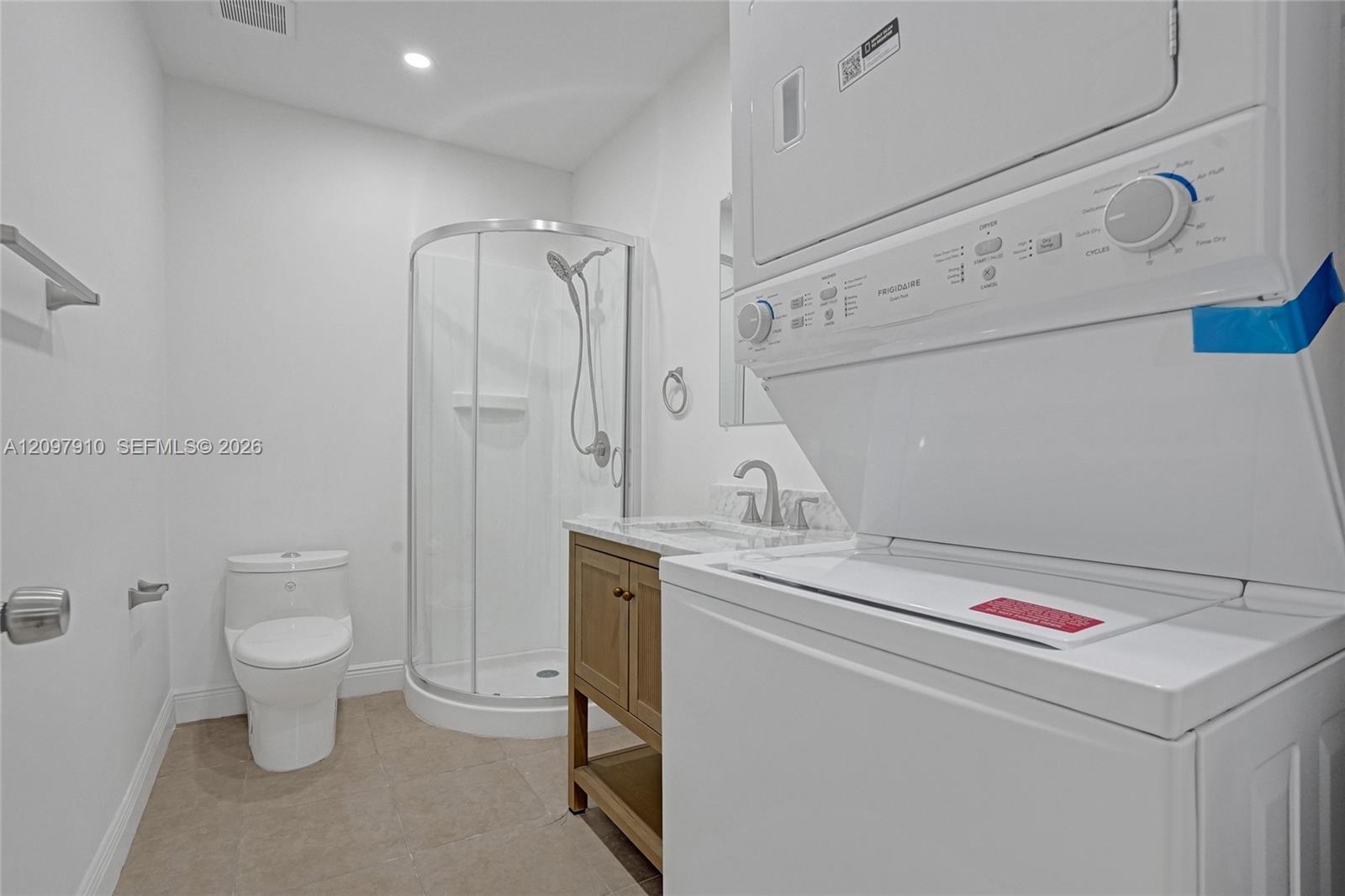 See details / 2121 sq. ft. $ 2026-10-18 0 Photo