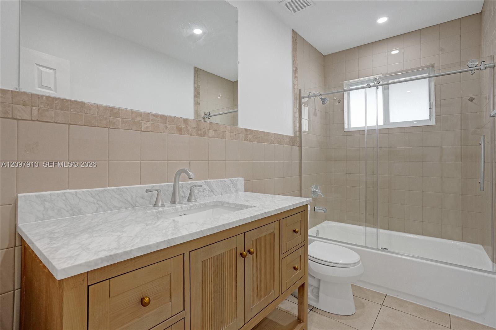 See details / 2121 sq. ft. $ 2026-10-18 0 Photo