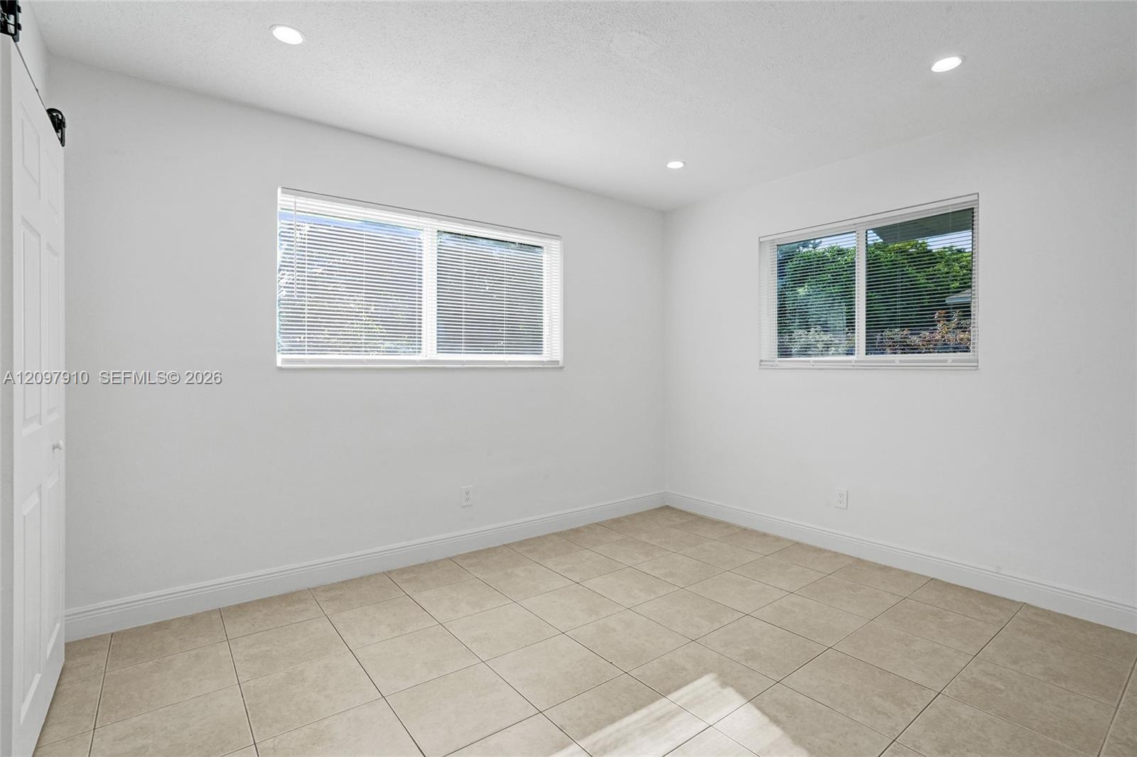 See details / 2121 sq. ft. $ 2026-10-18 0 Photo