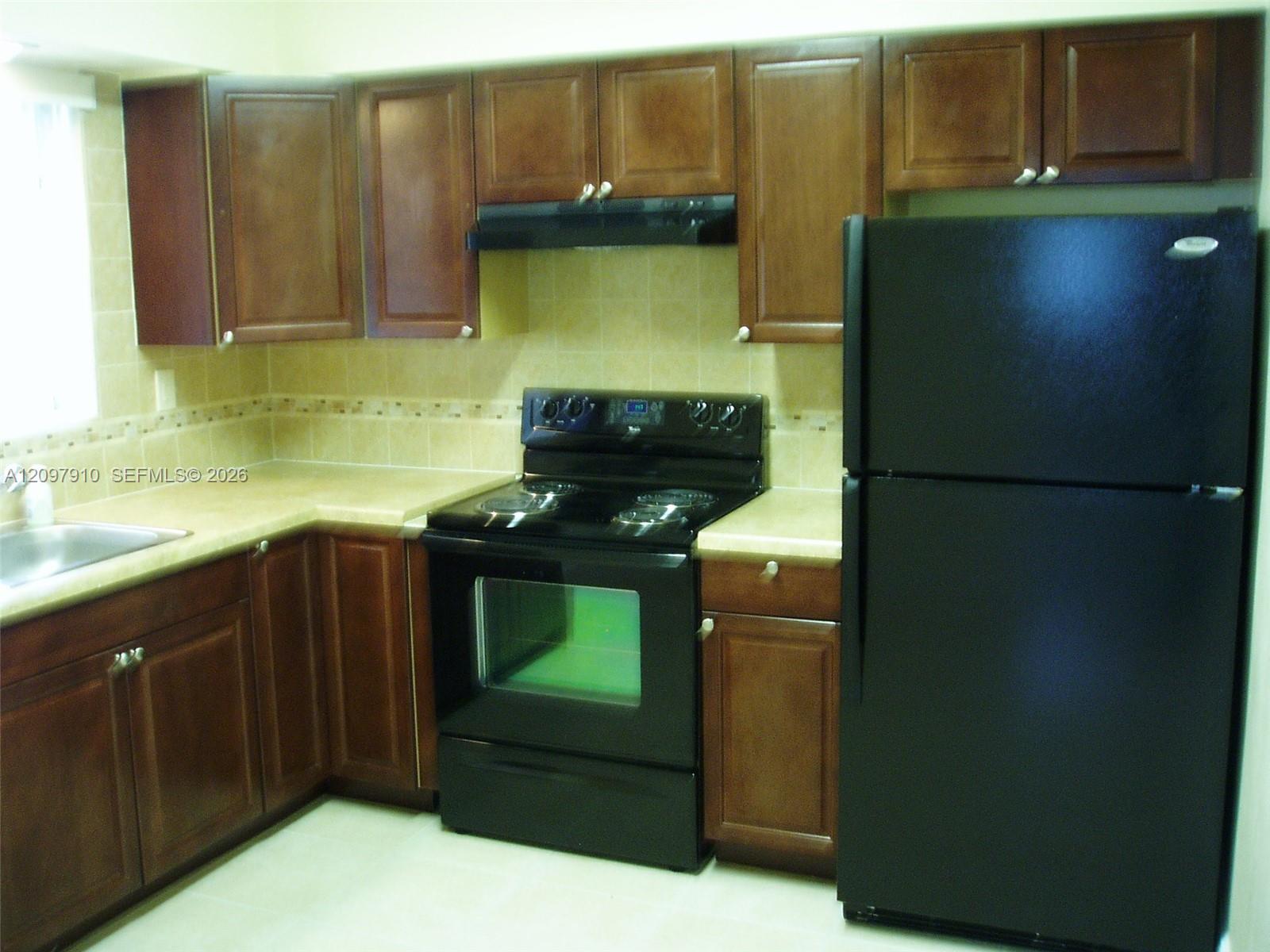 See details / 2121 sq. ft. $ 2026-10-18 0 Photo