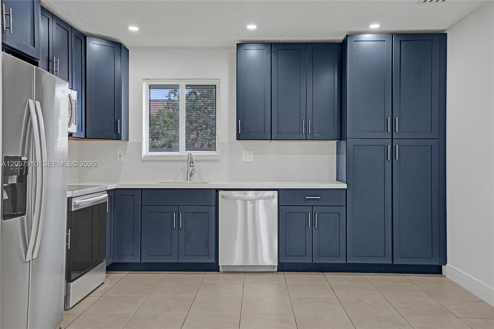 See details / 2121 sq. ft. $ 2026-10-18 0 Photo