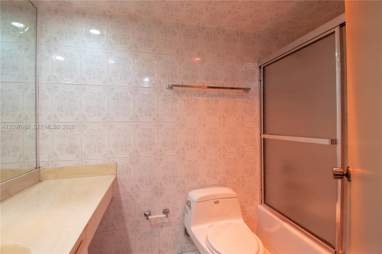 See details 911 1 / 2 938 sq. ft. $ 2026-09-30 0 Photo