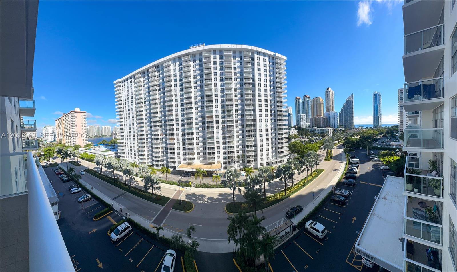 See details 911 1 / 2 938 sq. ft. $ 2026-09-30 0 Photo